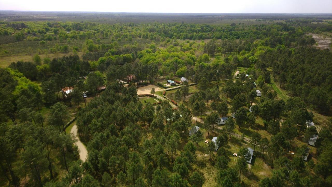 Les Palafitos Hotel Luglon Екстериор снимка