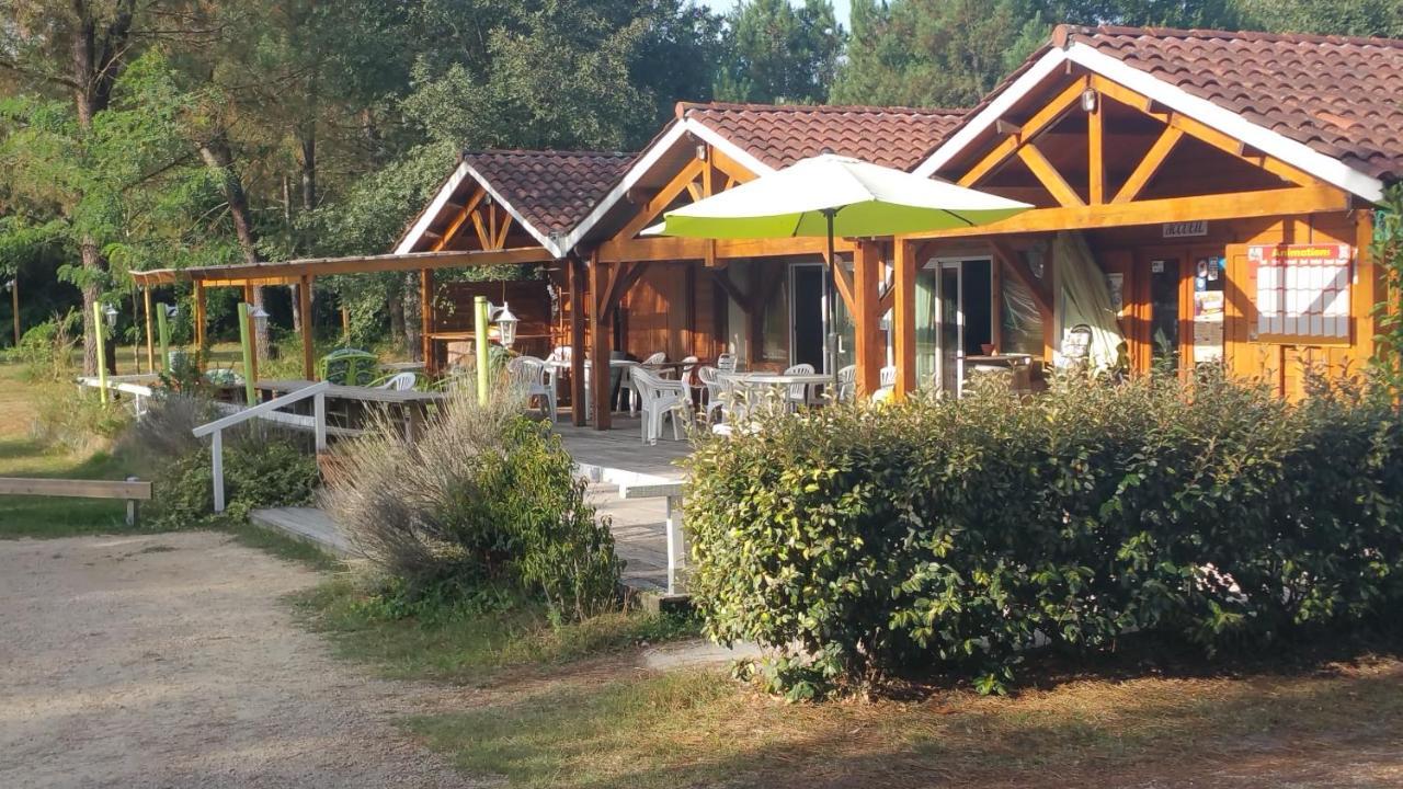 Les Palafitos Hotel Luglon Екстериор снимка